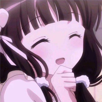 美女COS《巫师3》叶奈法惊艳绝伦 白嫩香肩紫眸勾人